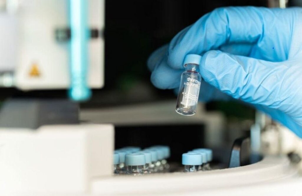 Peptide Reconstitution: The Science Behind Proper Mixing Peptide Reconstitution Guide
